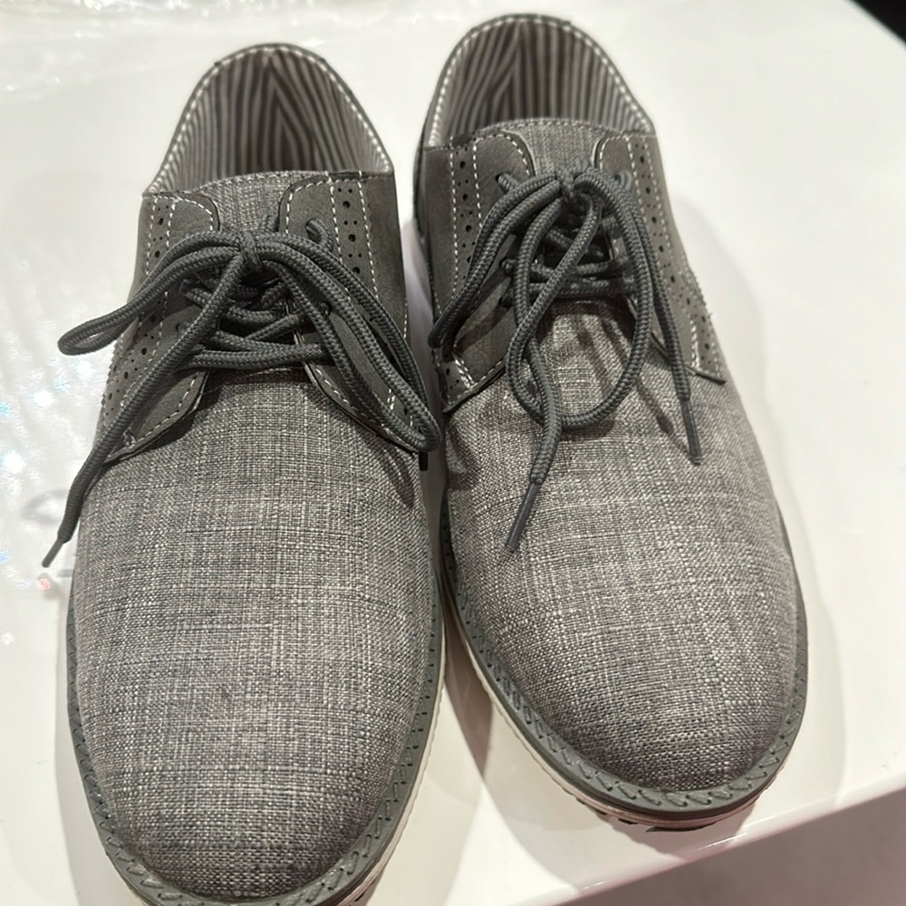Stylish men’s shoes in two tone grey. Purchased in Italy size 44 (11US)